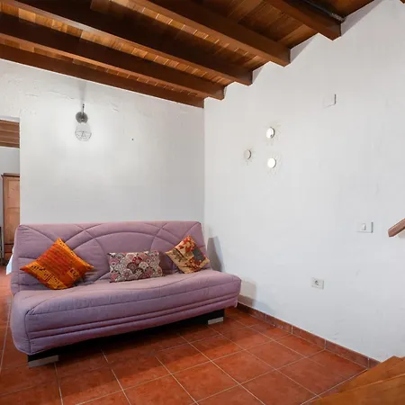 Casa Mary Valverde Las Rosas (El Hierro)