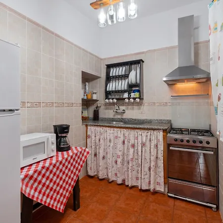 Casa Mary Valverde *